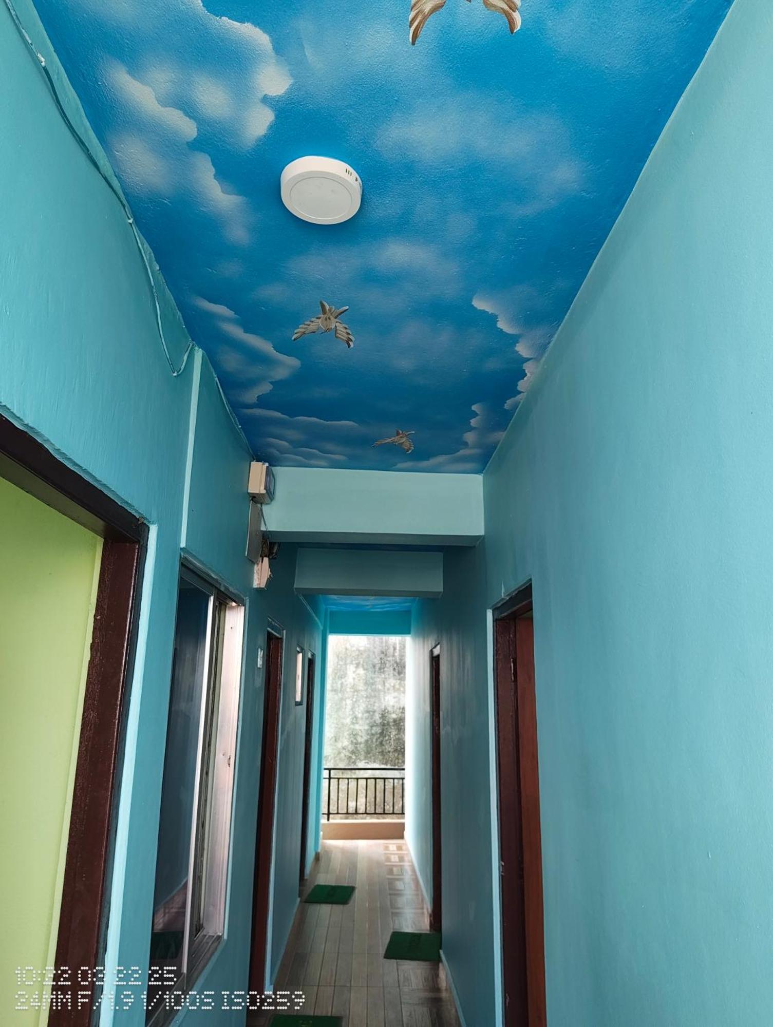 Harry Guest House & Restaurant Pokhara Exterior photo