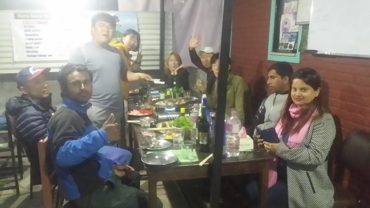 Harry Guest House & Restaurant Pokhara Exterior photo