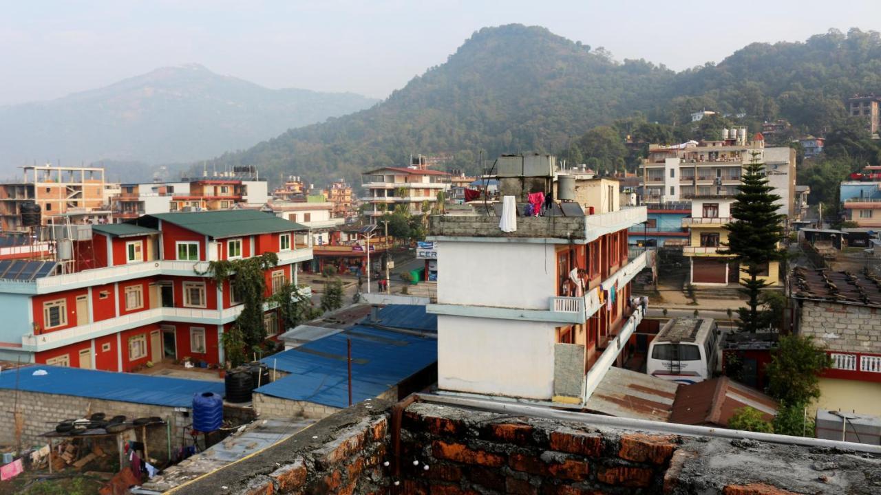 Harry Guest House & Restaurant Pokhara Exterior photo